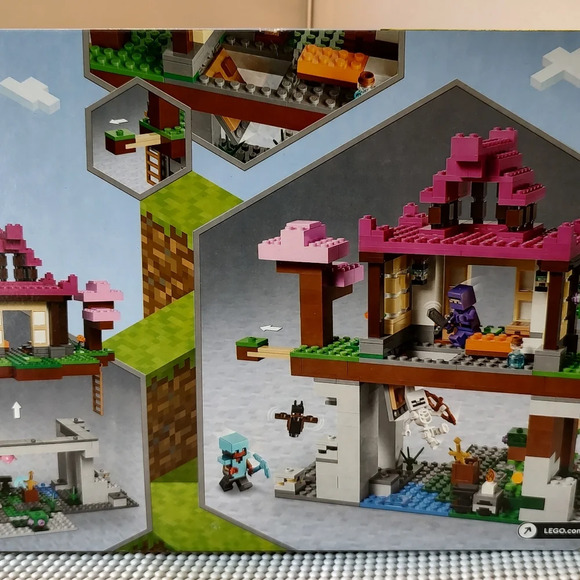 Lego Minecraft 21183 The Training Grounds NWT Building Toy Set - Picture 3 of 3